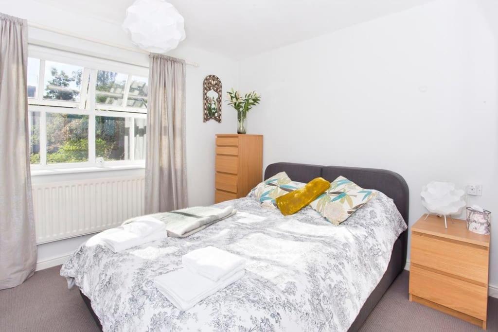 Walking Distance To Racecourse And City Centre York Bagian luar foto