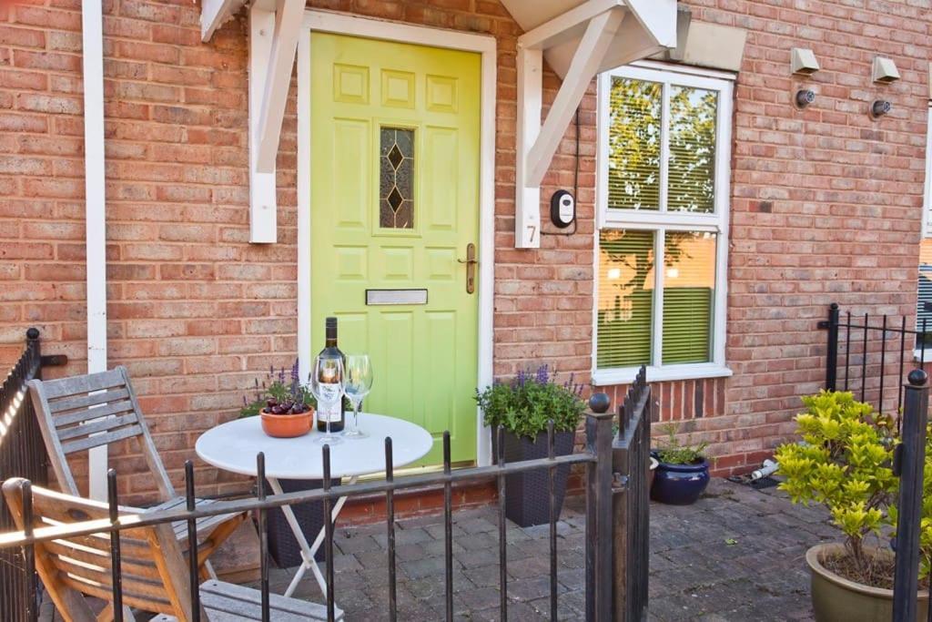 Walking Distance To Racecourse And City Centre York Bagian luar foto